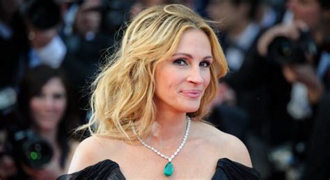 fille de julia roberts|Julia Roberts : voici à quoi ressemble sa fille Hazel, 16。